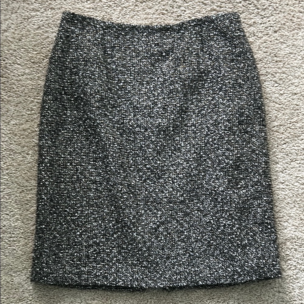 Tahari Black and White Pencil Skirt Knee-Length